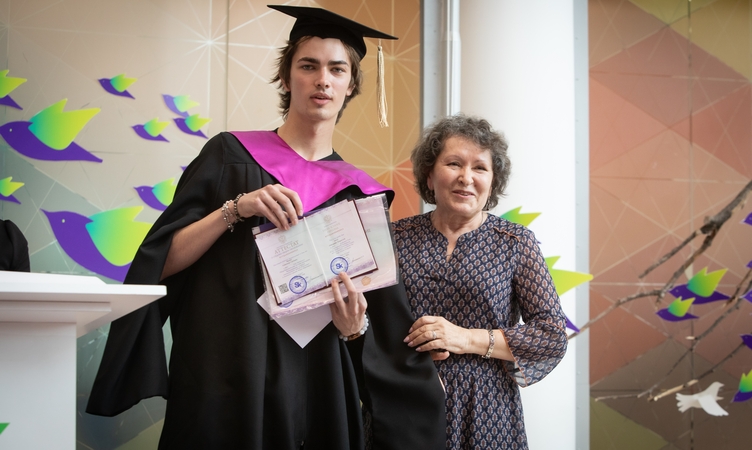 Сколково даёт пространство, где ты можешь искать своё». История успеха выпускника Гимназии Сколково Александра Иревли