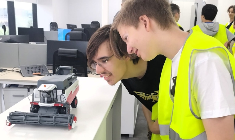 Курс на успех: роль стажировок в построении индивидуальных траекторий образования